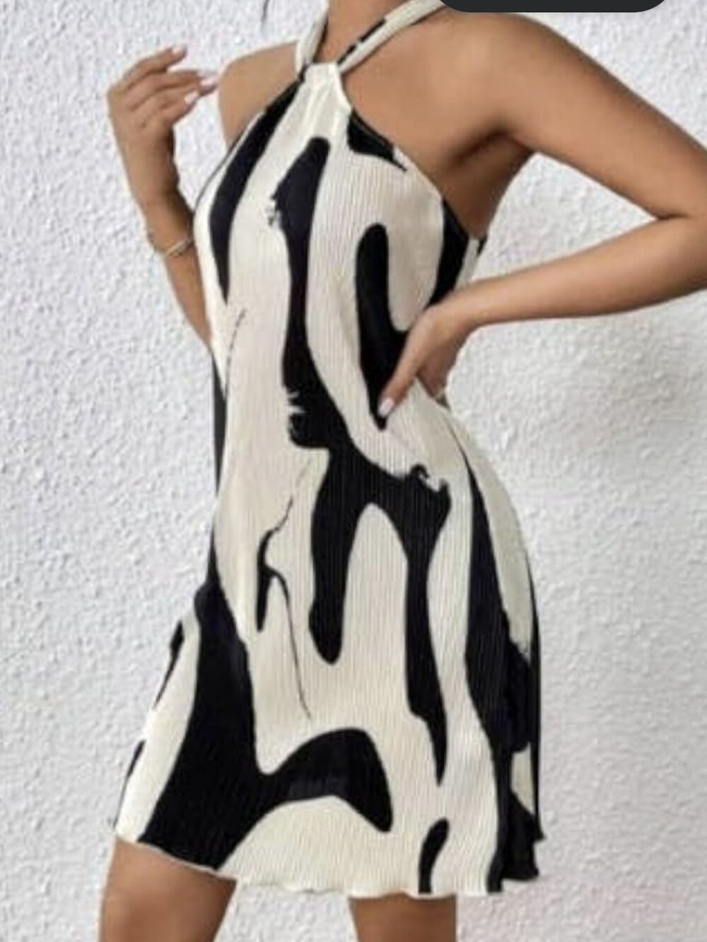 Black and White Abstract Pleated Skirt